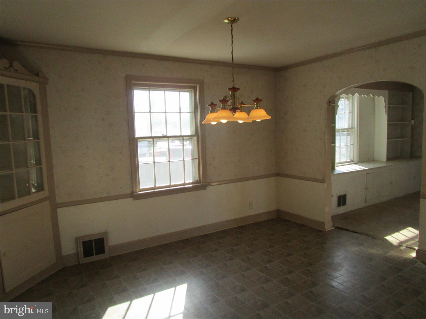 618 Clements Bridge Road Barrington, NJ 08007 - Photo 6 of 23