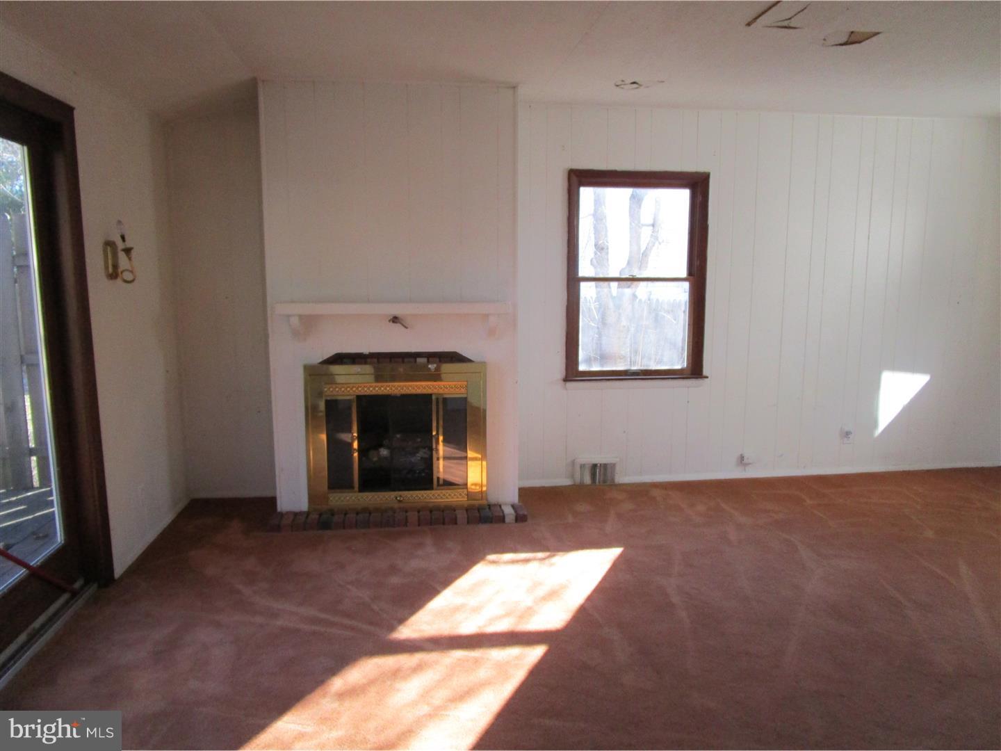 618 Clements Bridge Road Barrington, NJ 08007 - Photo 9 of 23