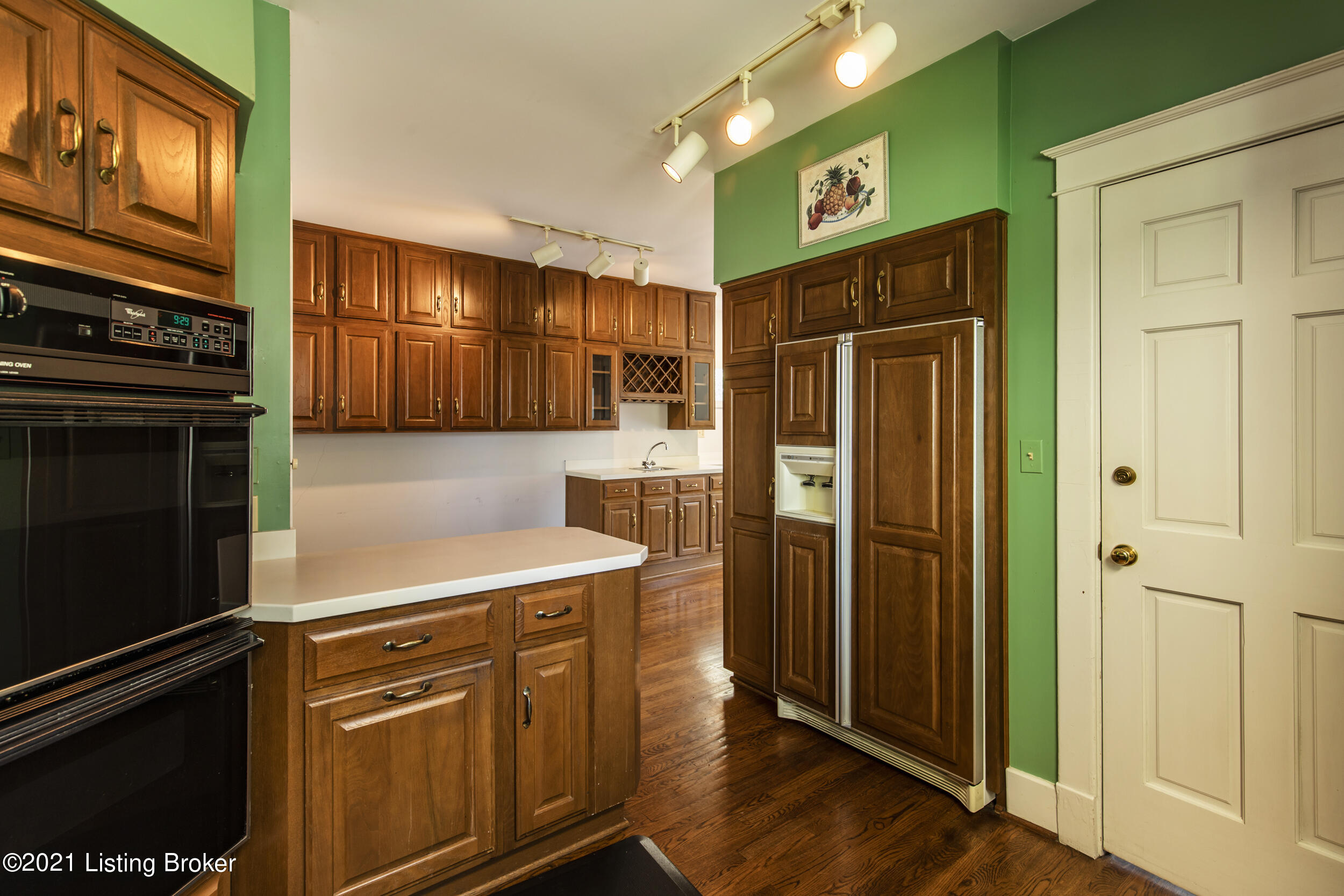 4502 River Road Louisville, KY 40222 - Photo 34 of 65 Kitchen