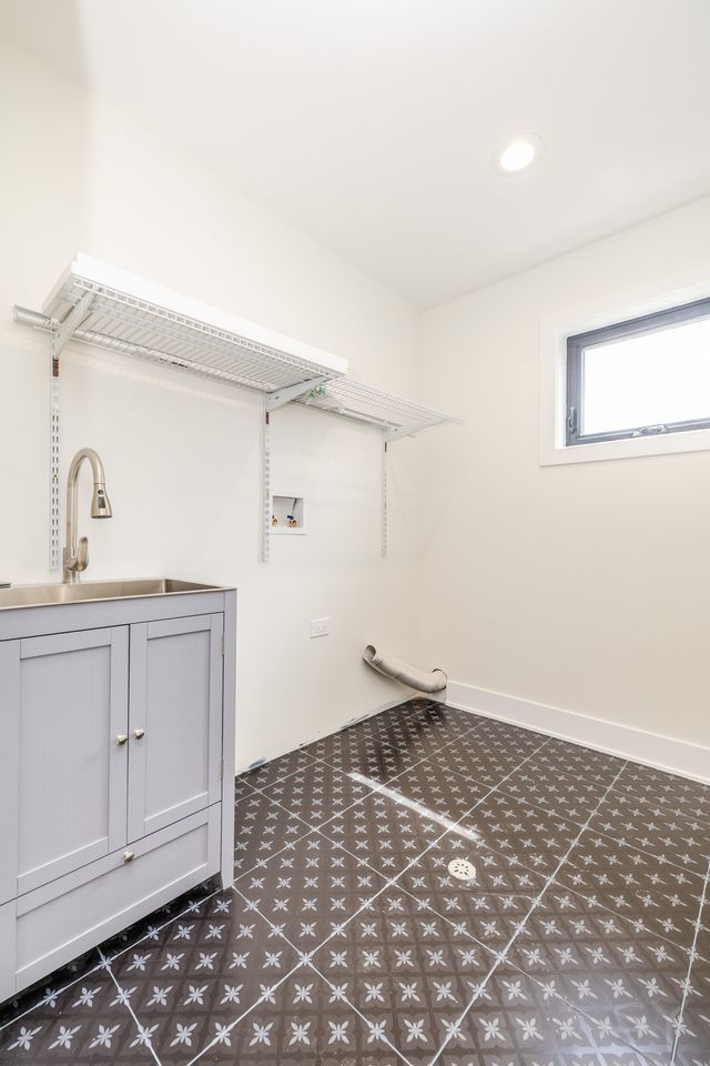 2247 South 6th Avenue North Riverside, IL 60546 - Photo 41 of 57