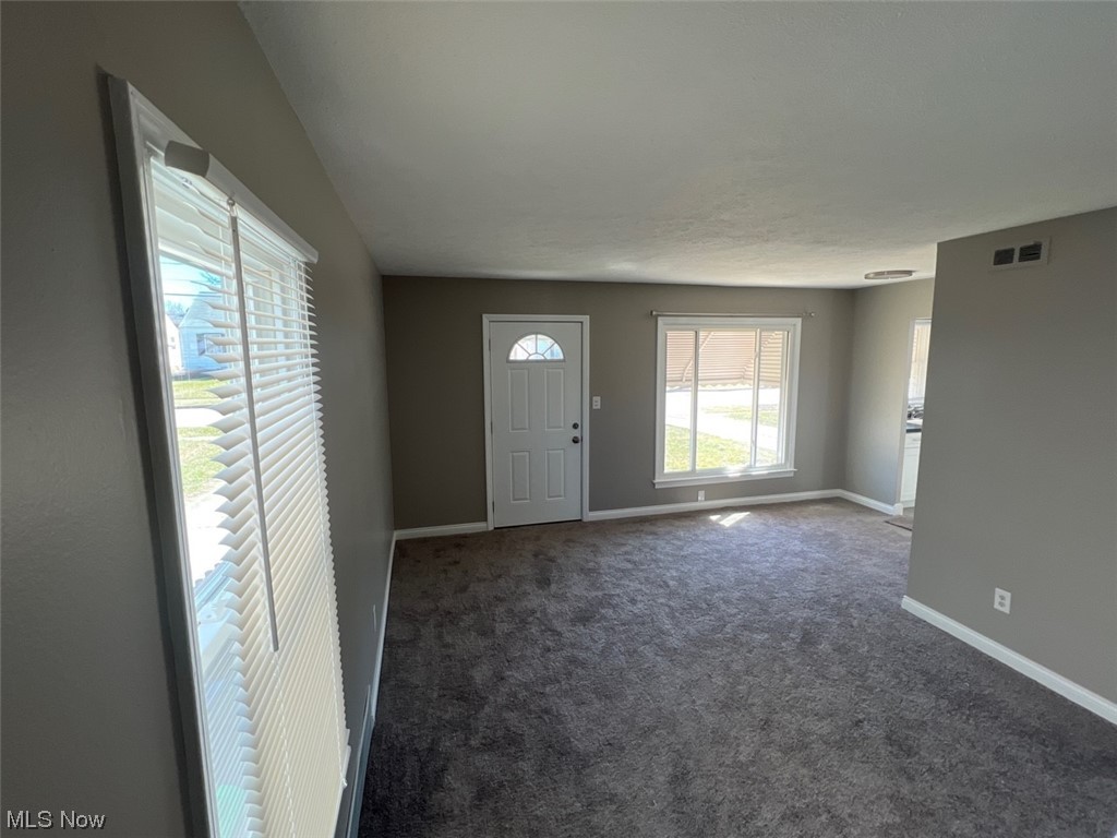 30005 Phillips Avenue Wickliffe, OH 44092 - Photo 8 of 21 front