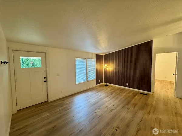 $164,999 | 12117 126th St Court East, Unit 5, Puyallup, WA 98374