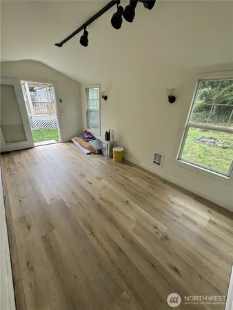 $164,999 | 12117 126th St Court East, Unit 5, Puyallup, WA 98374