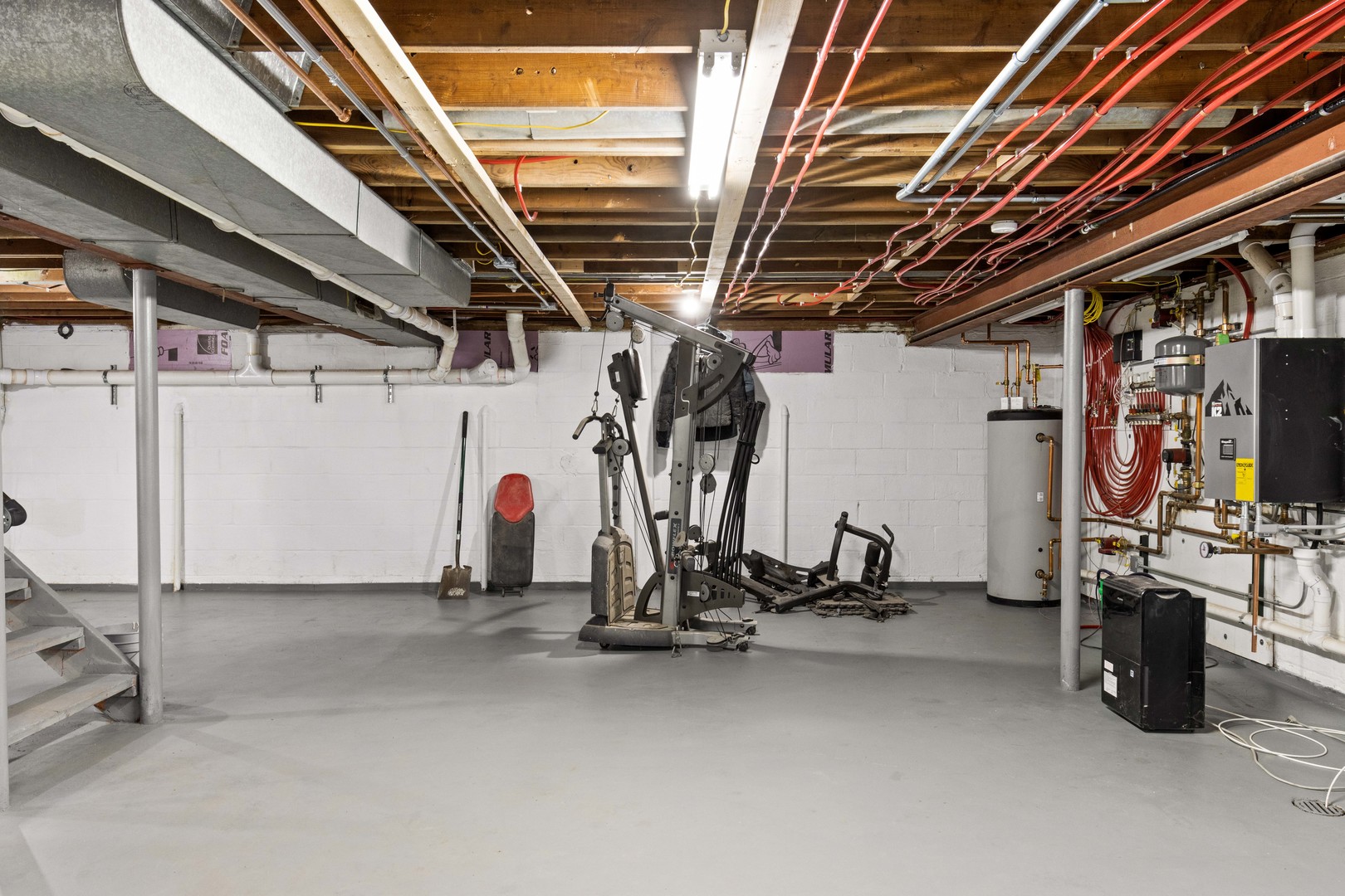 1579 West 2000S Road Kankakee, IL 60901 - Photo 23 of 24 a view of a room with gym equipment