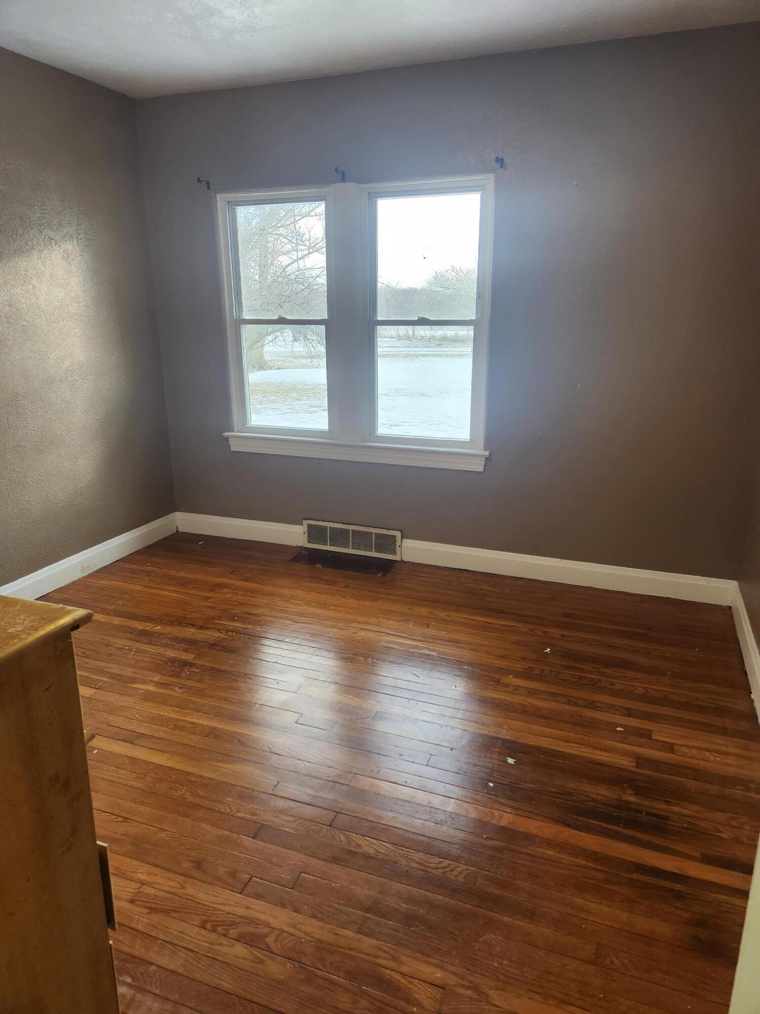 2409 Andres Road Belding, MI 48809 - Photo 8 of 19 bedroom 3