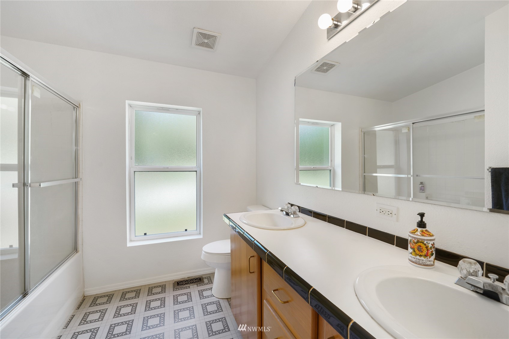 15583 Snee Oosh Road La Conner, WA 98257 - Photo 21 of 39 Gallery Image 21