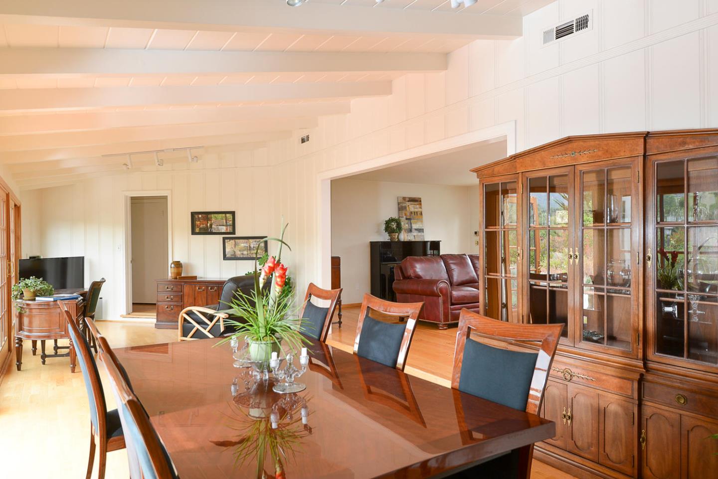 20600 Leonard Road Saratoga, CA 95070 - Photo 10 of 25 Gallery Image 10