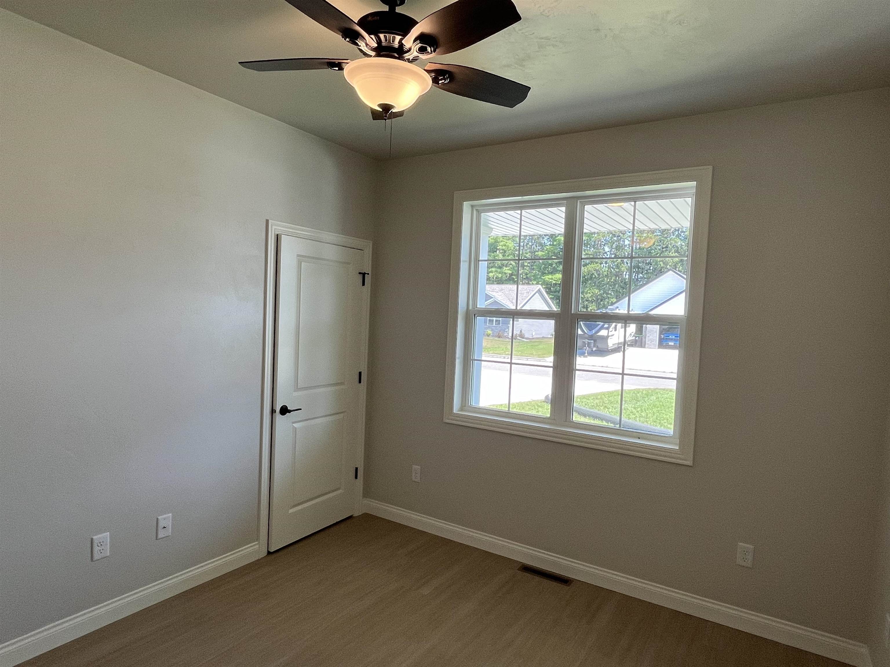 2103 Abbey Road New London, WI 54961 - Photo 15 of 23