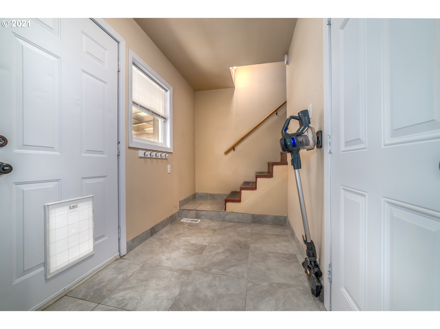945 Olympic Street Springfield, OR 97477 - Photo 14 of 32