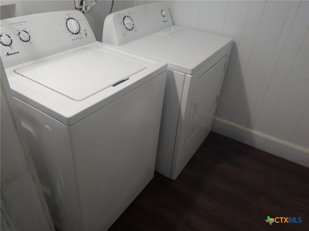 402 South 29th Street Temple, TX 76504 - Photo 11 of 14 LAUNDRY ROOM
