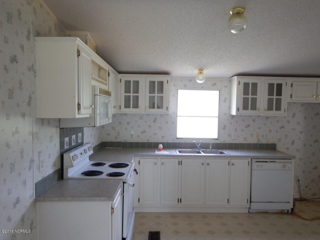 7439 Blue Sky Road Battleboro, NC 27809 - Photo 11 of 24 53 KITCHEN