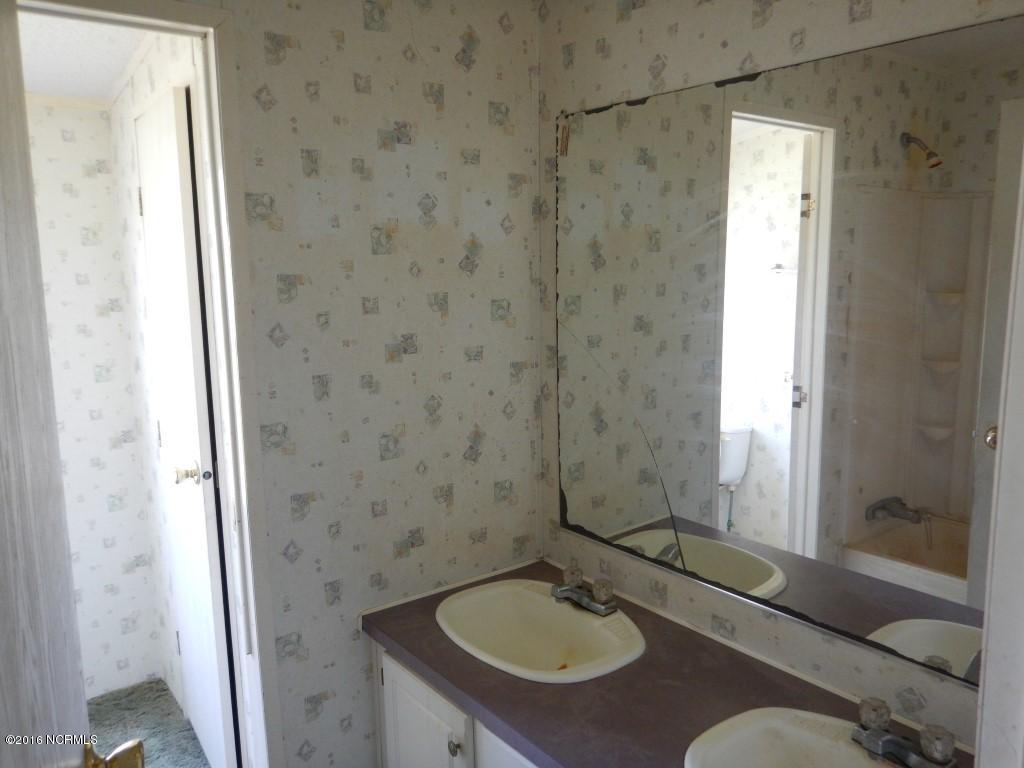 7439 Blue Sky Road Battleboro, NC 27809 - Photo 21 of 24 98 BATH 2