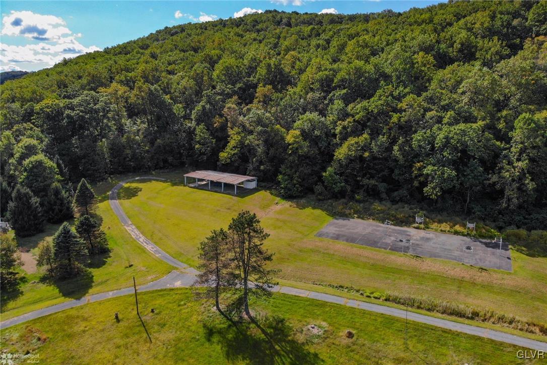 5831 Vera Cruz Road Center Valley, PA 18034 - Photo 9 of 49 Gallery Image 9