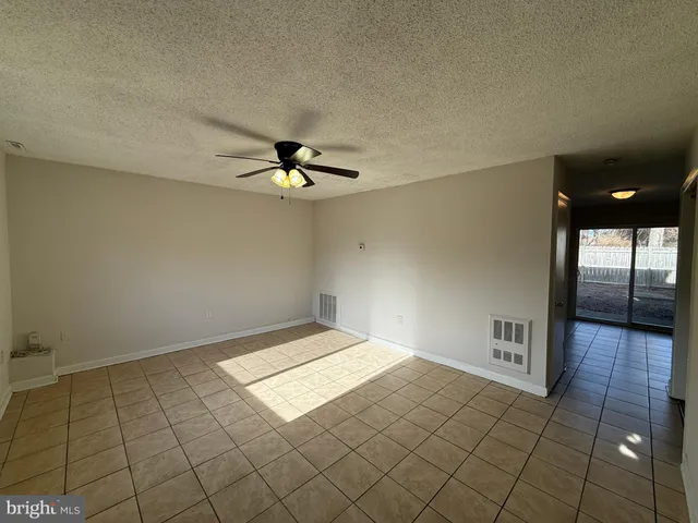 $1,795 | 733 Bellows Avenue, Fredericksburg, VA 22405