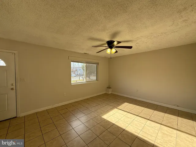 $1,795 | 733 Bellows Avenue, Fredericksburg, VA 22405