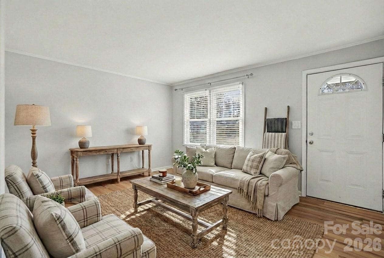 4720 Charlie Hipp Road Charlotte, NC 28214 - Photo 4 of 28 Gallery Image 4