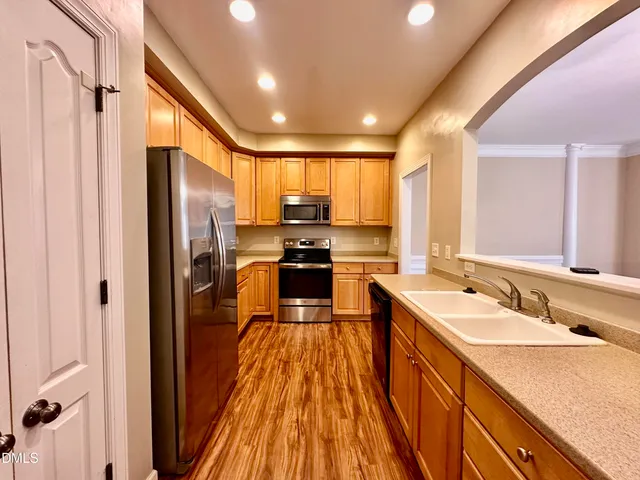 $2,050 | 215 Anniston Court, Cary, NC 27519