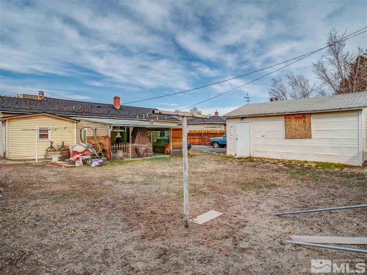 940 Wilkinson Avenue Reno, NV 89502 - Photo 24 of 29 a view of a house with backyard