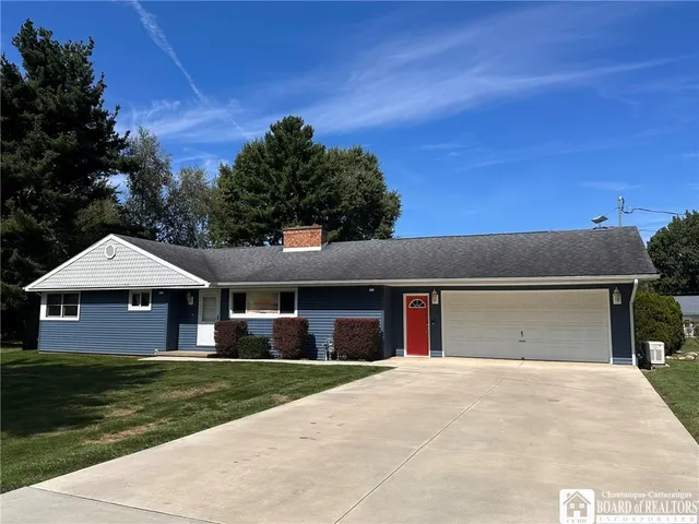 $595,000 | 1186 Scarlata Drive, Hanover, NY 14136