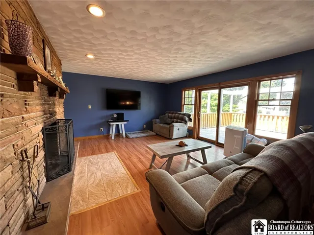 $595,000 | 1186 Scarlata Drive, Hanover, NY 14136