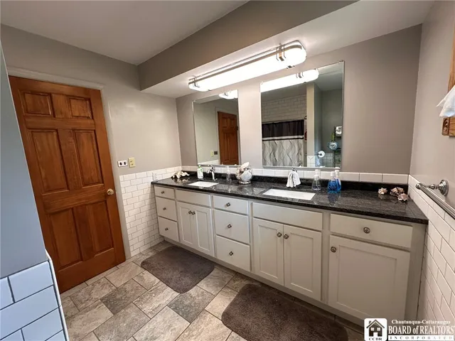 $595,000 | 1186 Scarlata Drive, Hanover, NY 14136