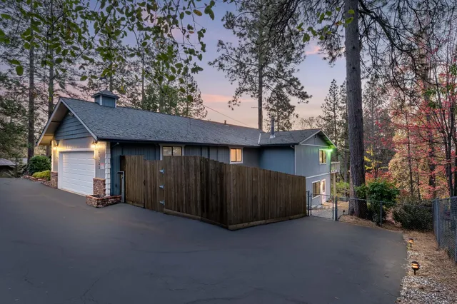 $725,000 | 11977 Alta Sierra Drive, Grass Valley, CA 95949