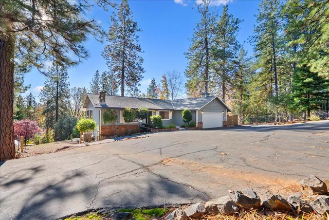 $725,000 | 11977 Alta Sierra Drive, Grass Valley, CA 95949