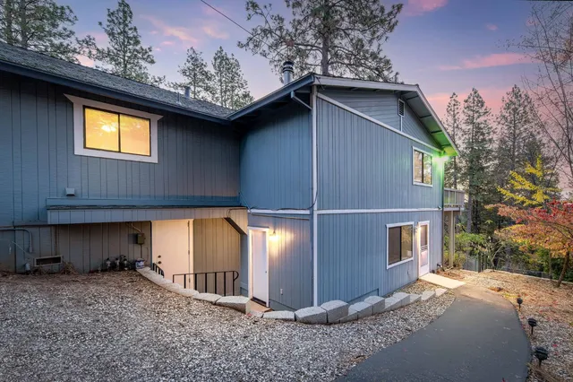 $725,000 | 11977 Alta Sierra Drive, Grass Valley, CA 95949
