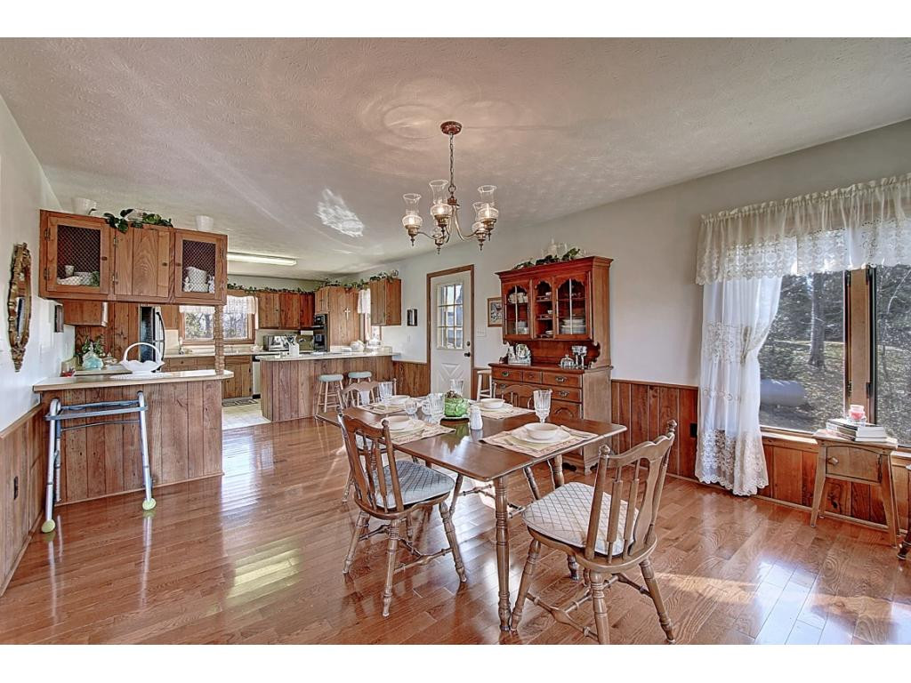 641 Summer Sound Road Piney Flats, TN 37686 - Photo 11 of 34 Photo 11