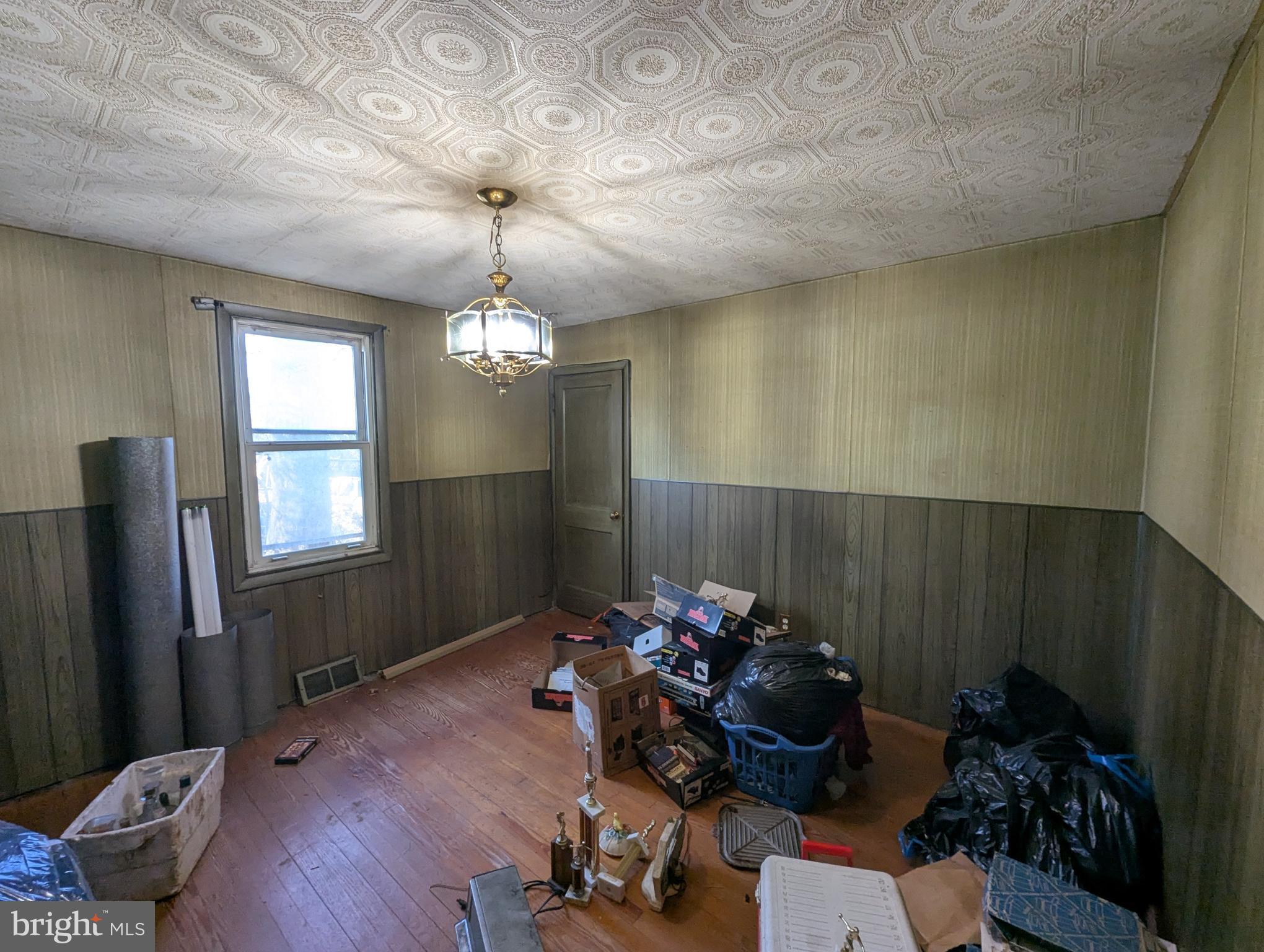 8212 Diamond Point Road Baltimore, MD 21224 - Photo 13 of 22 Gallery Image 13