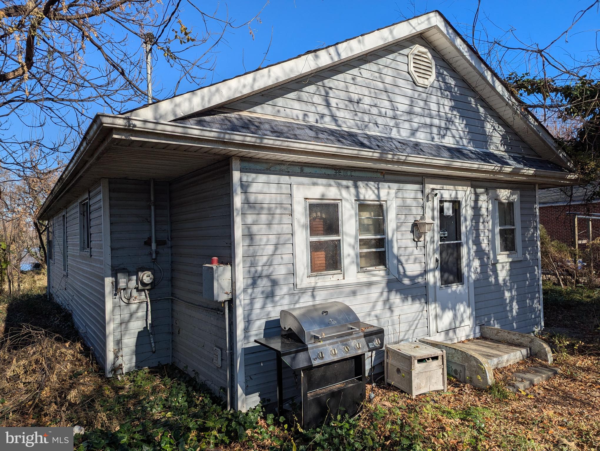 8212 Diamond Point Road Baltimore, MD 21224 - Photo 5 of 22 Gallery Image 5