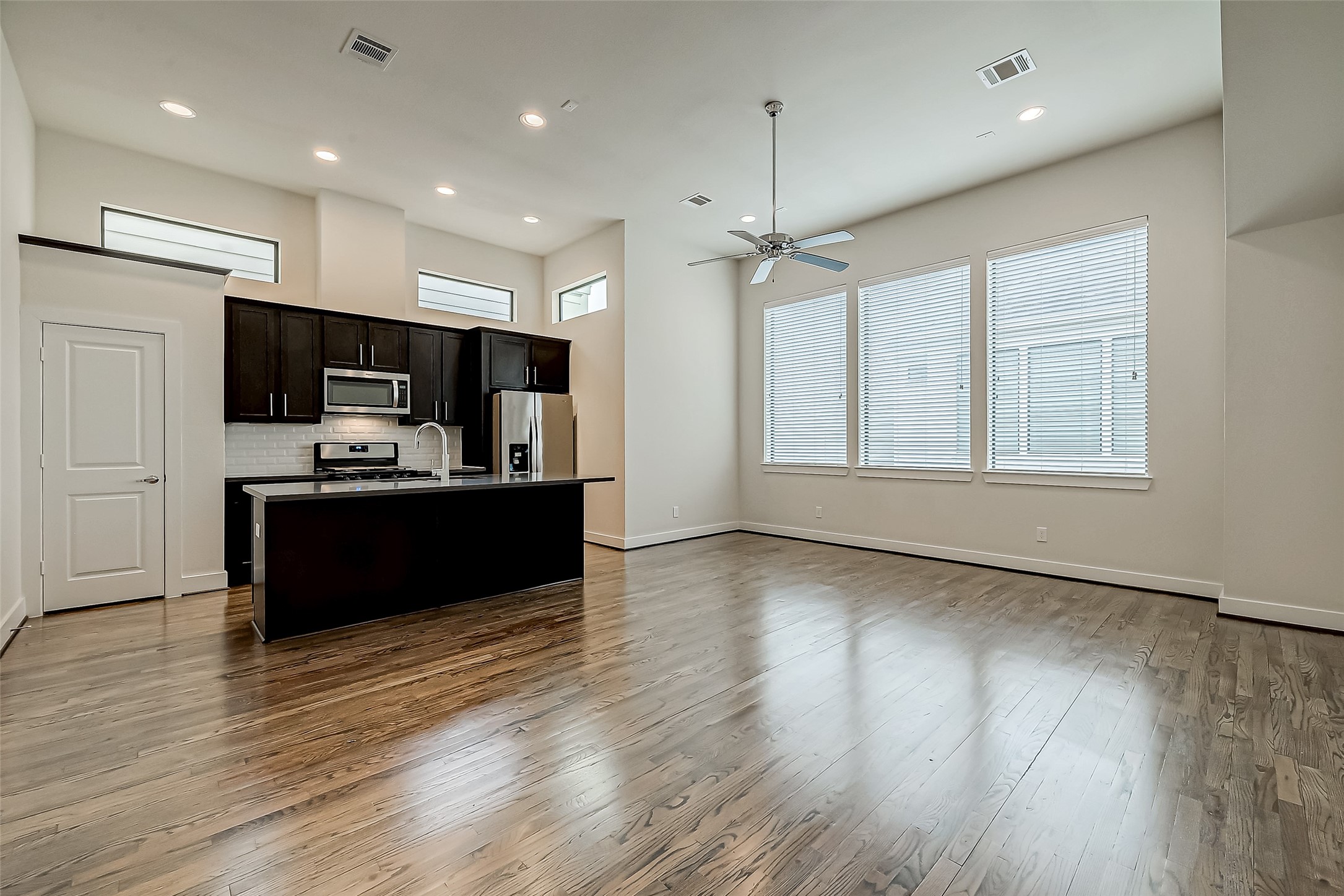 4025 Tulane Street Houston, TX 77018 - Photo 5 of 49