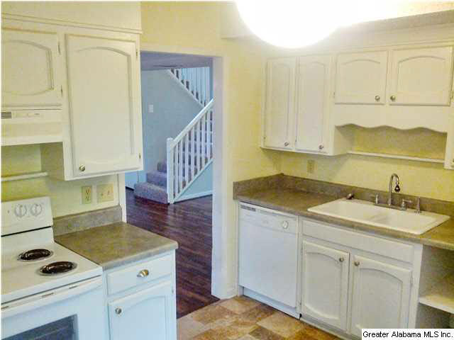 2445 Wine Ridge Drive Birmingham, AL 35244 - Photo 4 of 12