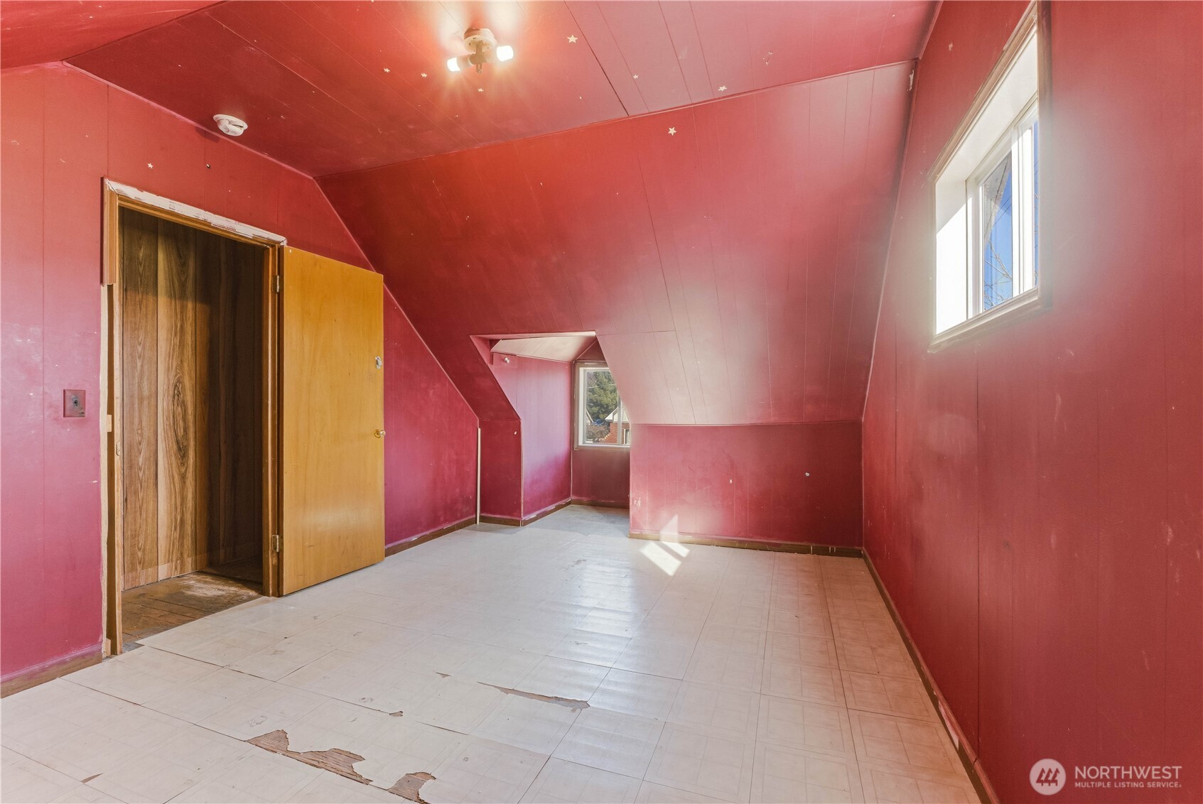 1248 South Mission Street Wenatchee, WA 98801 - Photo 11 of 22 a view of an empty room