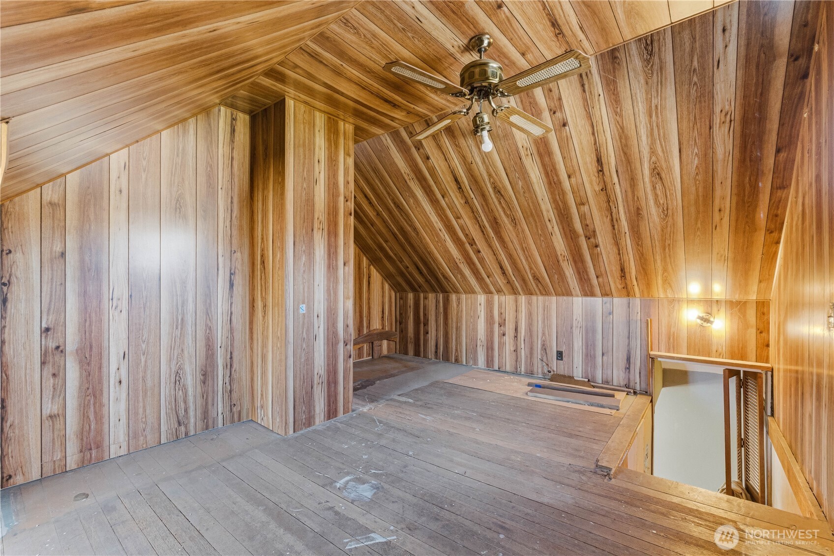 1248 South Mission Street Wenatchee, WA 98801 - Photo 9 of 22 an empty room with wooden floor