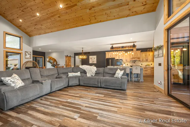 $1,950,000 | 4390 22 Mile Road Northwest, Grant, MI 49327