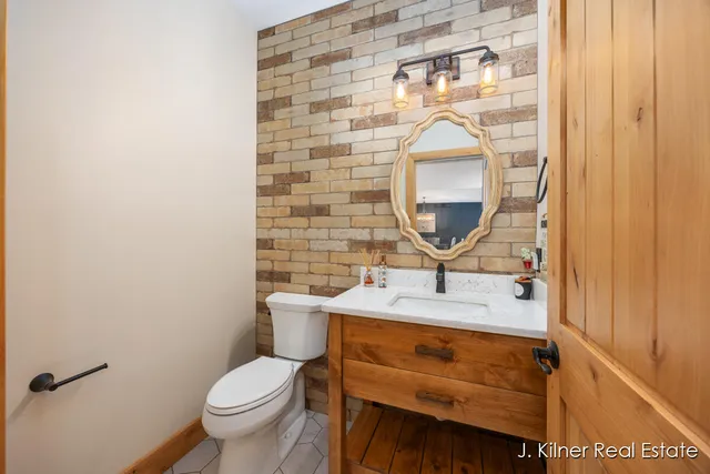 $1,950,000 | 4390 22 Mile Road Northwest, Grant, MI 49327