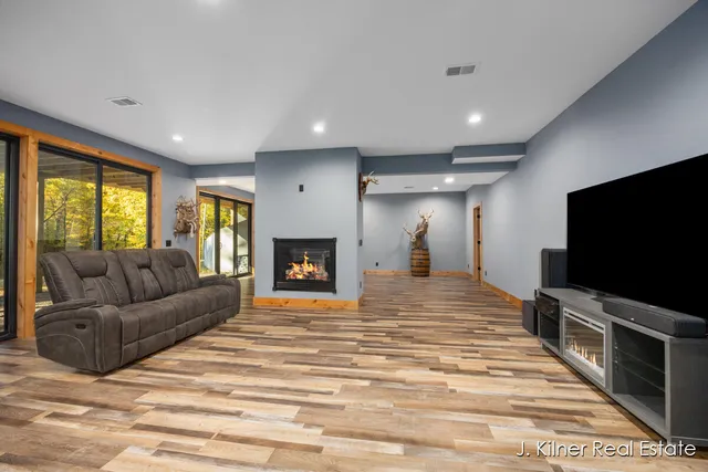 $1,950,000 | 4390 22 Mile Road Northwest, Grant, MI 49327