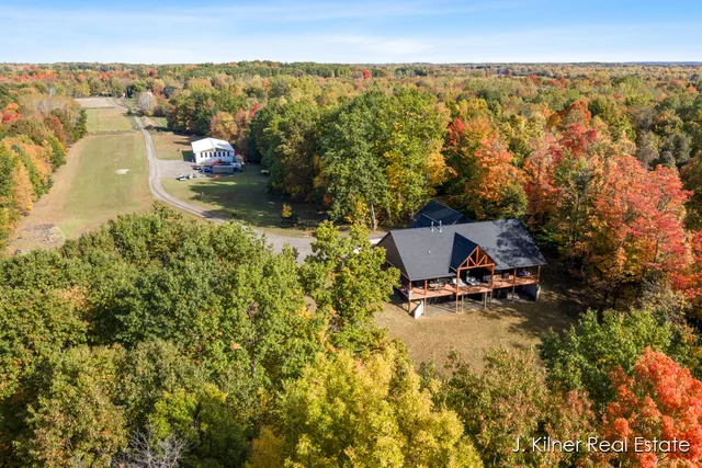 $1,950,000 | 4390 22 Mile Road Northwest, Grant, MI 49327