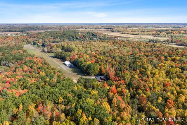 $1,950,000 | 4390 22 Mile Road Northwest, Grant, MI 49327