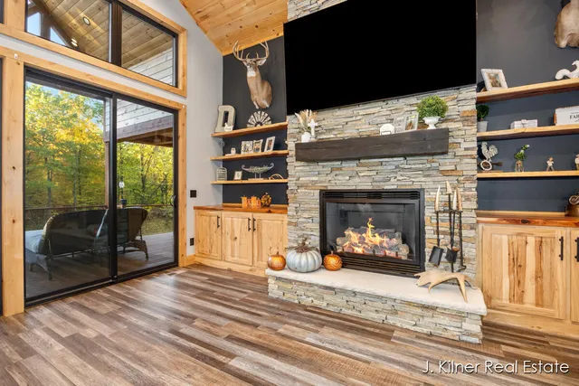 $1,950,000 | 4390 22 Mile Road Northwest, Grant, MI 49327