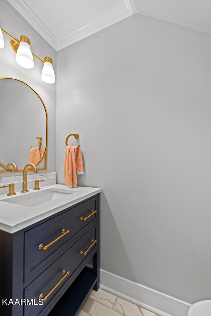 1348 Wenlock Road Knoxville, TN 37922 - Photo 17 of 35 16 - Powder Room