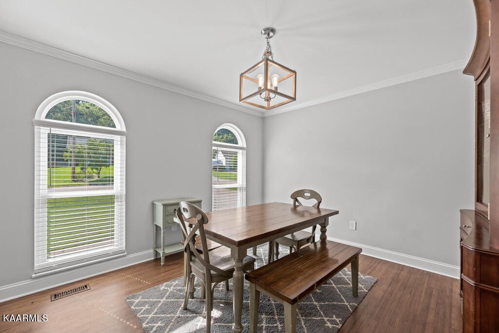 1348 Wenlock Road Knoxville, TN 37922 - Photo 18 of 35 18 - Dining Room