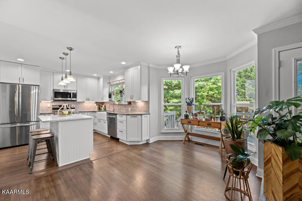 1348 Wenlock Road Knoxville, TN 37922 - Photo 3 of 35 3 - Kitchen