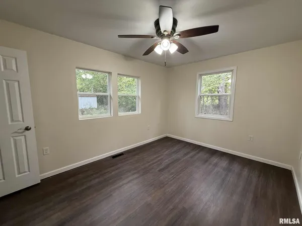 $189,900 | 8694 Old Highway 13, Murphysboro, IL 62966