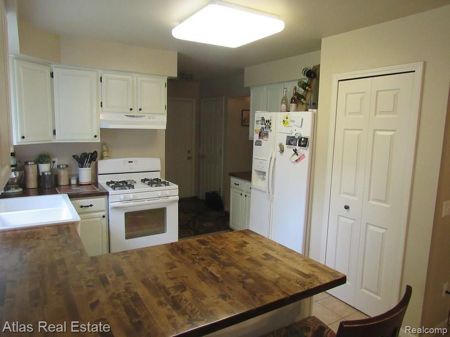 124 South Conklin Road Lake Orion, MI 48362 - Photo 16 of 27 IMG_4724.JPG