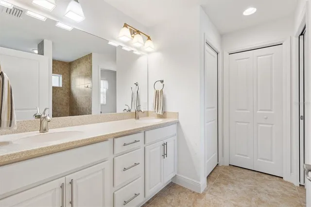 $325,000 | 10404 Silver Maple Avenue, Oxford, FL 34484