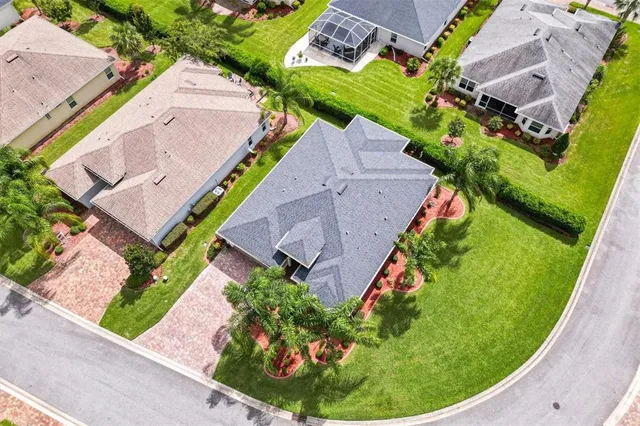 $325,000 | 10404 Silver Maple Avenue, Oxford, FL 34484