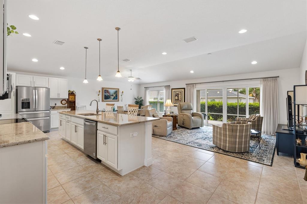 10404 Silver Maple Avenue Oxford, FL 34484 - Photo 7 of 41