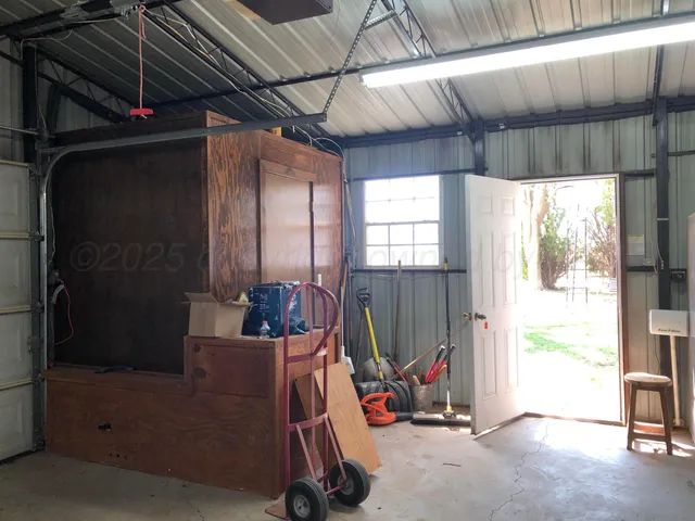 $214,000 | 203 Pine Street, McLean, TX 79057